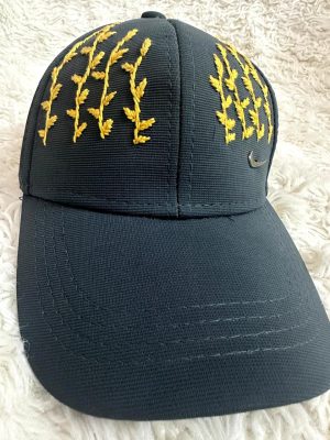 Aqua lake cap with yellow bail