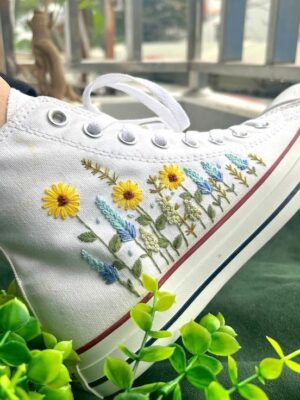 daisey converse